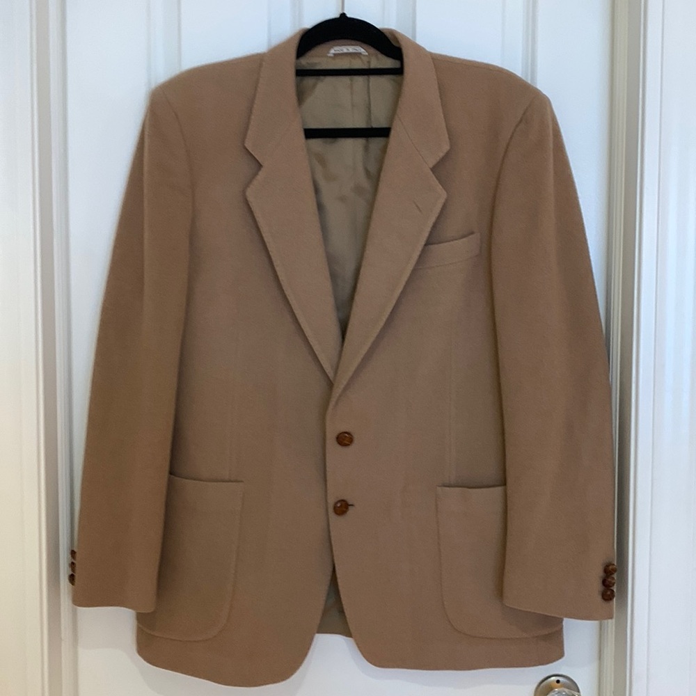 Men’s camel color blazer